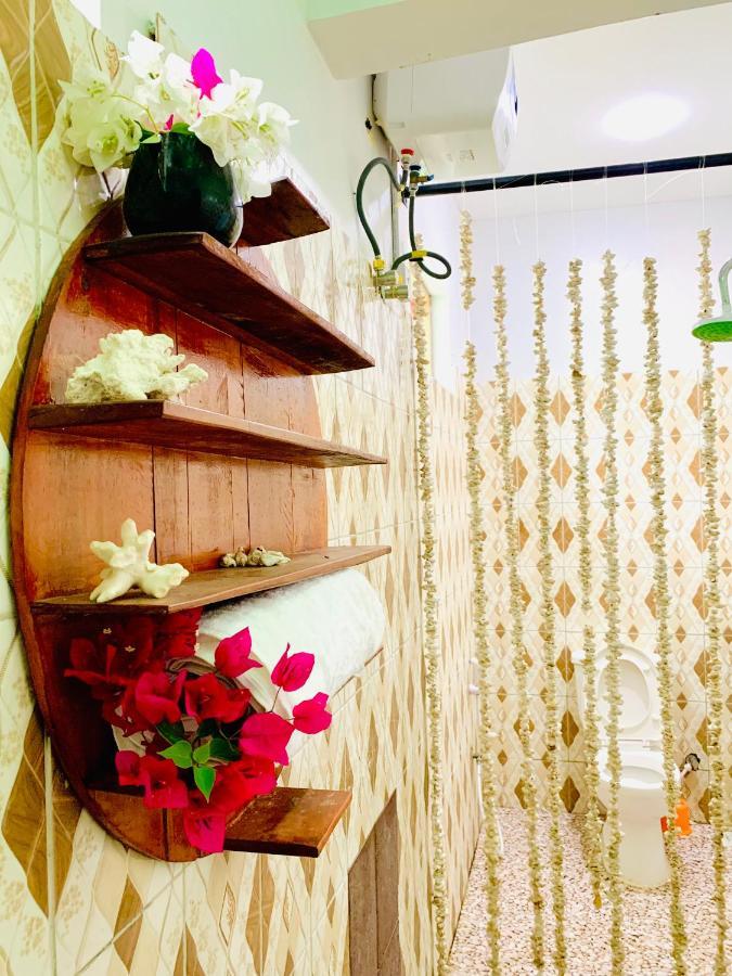Uroa Getaway Bed & Breakfast ภายนอก รูปภาพ