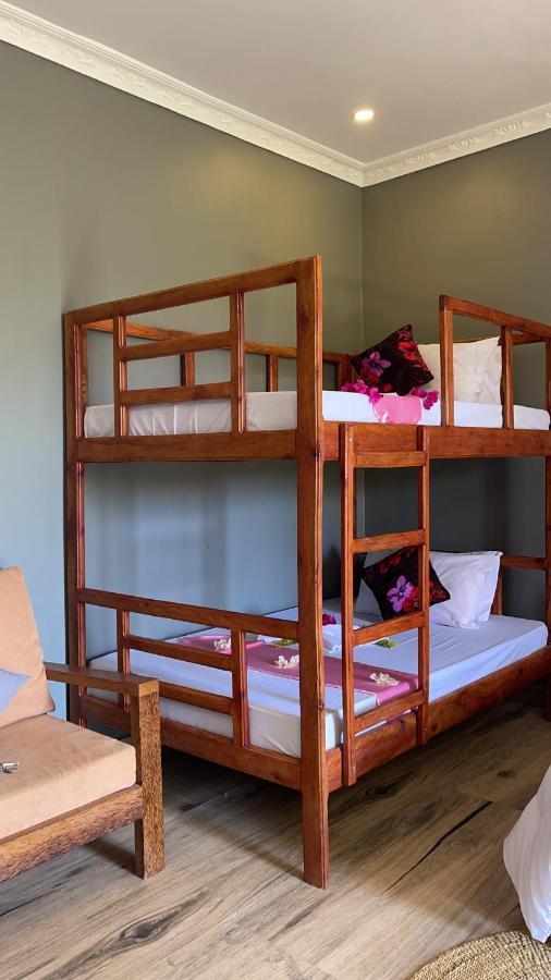 Uroa Getaway Bed & Breakfast ภายนอก รูปภาพ